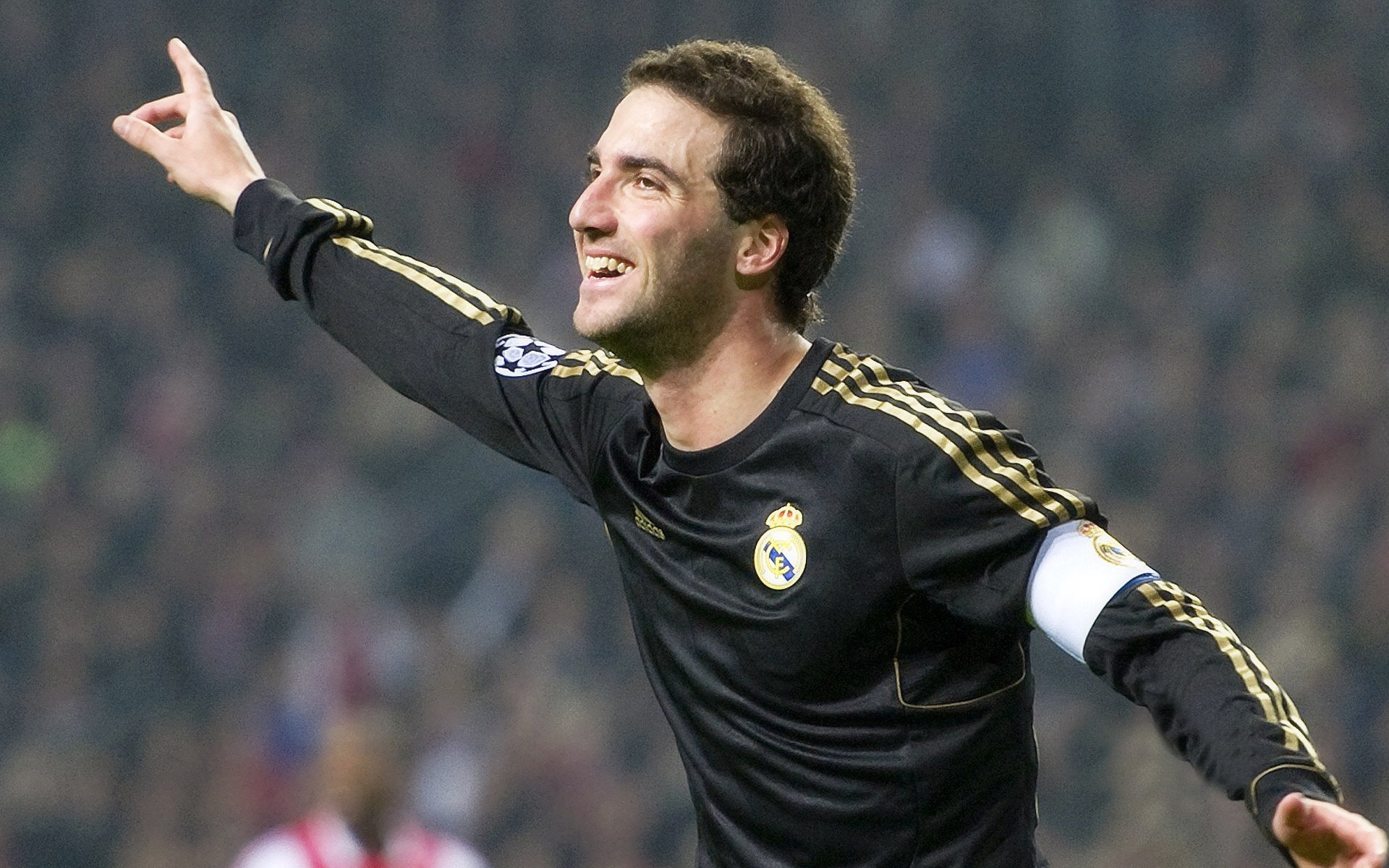 “西甲明星球员连场建功，比赛精彩纷呈”，西甲名人